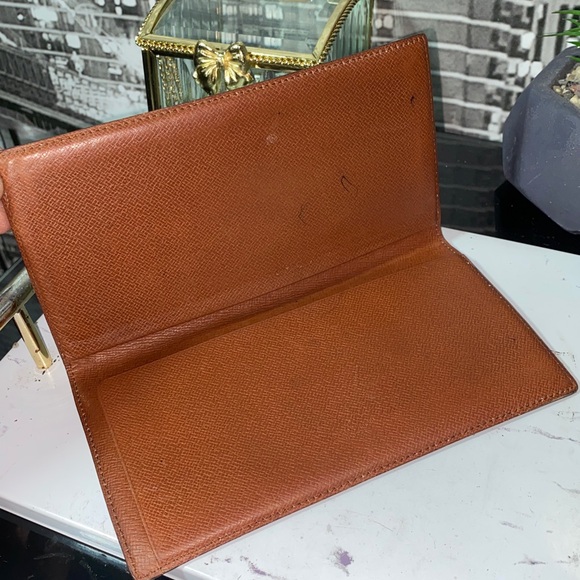 Authentic Louis Vuitton Vintage Malletier Monogram Checkbook Wallet - Picture 4 of 12